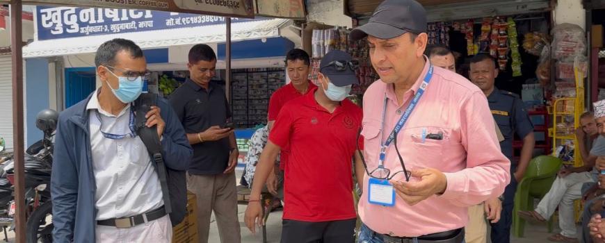 खुदुनाबारी बजार अनुगमनमा कैयौं पसलमा अखाद्य तथा म्याद गुज्रिएका सामान फेला